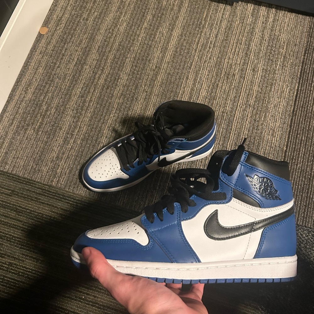 blue jordan 1 high
